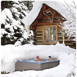 <strong><center>Hot Tubs in Winter:</br> Energy-Efficient Ways to Protect Your Investment</center></strong>